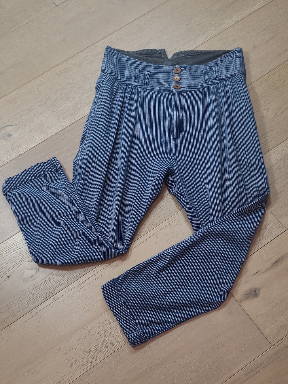 Free People Yarn Dye Harem Pants Women's sz 6 Blue/White Stripe High Rise Crop